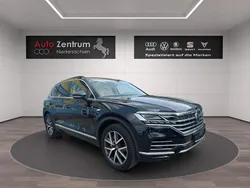 Blau Gebraucht 2022 VW Touareg SUV | 47.969 € (Guter Preis)