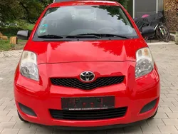 Rot Gebraucht 2010 Toyota Yaris Cool Kleinwagen | 2.850 € (Guter Preis)