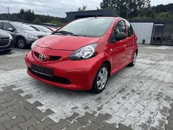 Super red v Gebraucht 2008 Toyota Aygo Basis Kleinwagen | 1.600 €