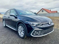 Deep black perleffekt Gebraucht 2023 VW Golf Alltrack Kombi | 31.990 € (Guter Preis)