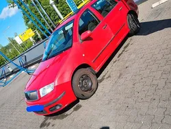 Rot Gebraucht 2005 Skoda Fabia Kombi | 500 € (Superpreis)