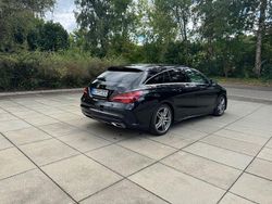 Schwarz Gebraucht 2017 Mercedes CLA200 Shooting Brake AMG line Kombi | 13.800 € (Fairer Preis)