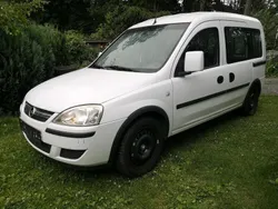 Weiß Gebraucht 2008 Opel Combo Van / Kleinbus | 3.800 € (Fairer Preis)