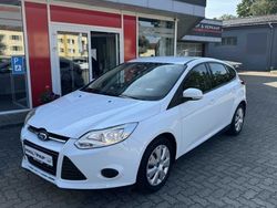 Weiß Gebraucht 2013 Ford Focus Trend Limousine | 7.990 € (Etwas zu teuer)