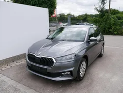 Graphite grau metalli (metallic) Gebraucht 2024 Skoda Fabia Comfort Limousine | 18.990 € (Etwas zu teuer)