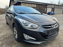 Grau Gebraucht 2012 Hyundai i40 Edition Kombi | 3.750 € (Superpreis)