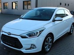 Polar white / sol Gebraucht 2016 Hyundai i20 Coupé | 6.990 € (Fairer Preis)