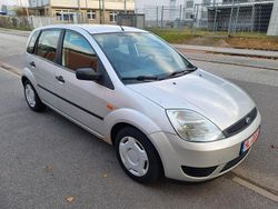 Silber Gebraucht 2005 Ford Fiesta Limousine | 999 € (Guter Preis)