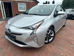 Silber Gebraucht 2017 Toyota Prius Executive Kleinwagen | 16.900 € (Etwas zu teuer)