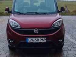 Rot Gebraucht 2019 Fiat Doblò Lounge Van / Kleinbus | 9.300 € (Guter Preis)