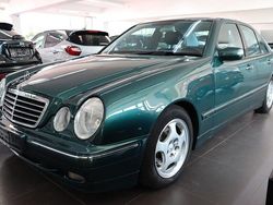 Grün Gebraucht 1999 Mercedes E280 Avantgarde Limousine | 9.970 € (Teuer)
