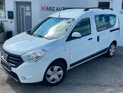Weiß Gebraucht 2017 Dacia Dokker Lauréate Van | 10.990 € (Fairer Preis)