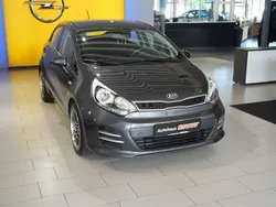 Grau Gebraucht 2015 Kia Rio Start Kleinwagen | 7.990 € (Etwas zu teuer)