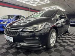 Schwarz Gebraucht 2015 Opel Astra Edition Limousine | 7.990 € (Fairer Preis)