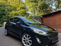 Schwarz Gebraucht 2017 Ford Fiesta Titanium Kleinwagen | 9.350 € (Fairer Preis)