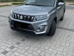 Grau Gebraucht 2021 Suzuki Vitara Comfort SUV | 17.900 € (Guter Preis)