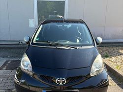Schwarz Gebraucht 2006 Toyota Aygo Kleinwagen | 1.950 € (Fairer Preis)
