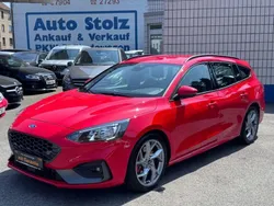 Rot Gebraucht 2020 Ford Focus ST Kombi | 18.350 € (Superpreis)