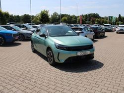 Grün Neu 2025 Opel Corsa Limousine | 21.345 € (Etwas zu teuer)