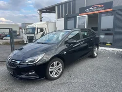 Schwarz Gebraucht 2018 Opel Astra Active Kombi | 11.300 € (Fairer Preis)