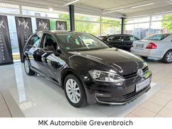 Schwarz Gebraucht 2015 VW Golf VII LOUNGE Limousine | 11.998 € (Fairer Preis)
