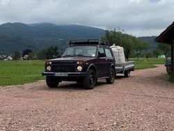 Rot Gebraucht 2011 Lada niva SUV | 2.100 €