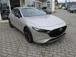 Silber Neu 2025 Mazda 3 Nagisa Limousine | 27.890 € (Fairer Preis)