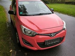 Rot Gebraucht 2013 Hyundai i20 Classic Kleinwagen | 2.299 € (Guter Preis)