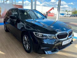 Schwarz Gebraucht 2022 BMW 330 Sport Line Kombi | 32.700 € (Fairer Preis)