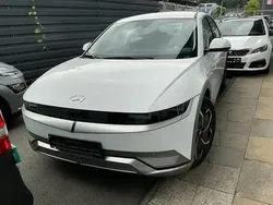 Weiß Gebraucht 2022 Hyundai Ioniq 5 Dynamiq SUV | 26.900 € (Guter Preis)