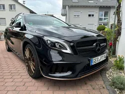 Schwarz Gebraucht 2018 Mercedes GLA45 AMG AMG SUV | 42.500 €