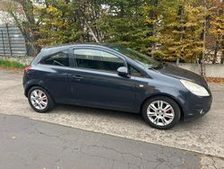 Grau Gebraucht 2009 Opel Corsa Kleinwagen | 3.000 €