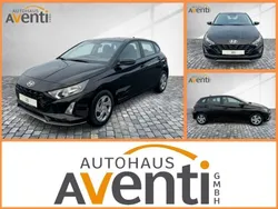 Schwarz Neu 2024 Hyundai i20 Select Limousine | 19.285 € (Guter Preis)