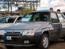 Silber Gebraucht 1994 Skoda Favorit Limousine | 2.999 €