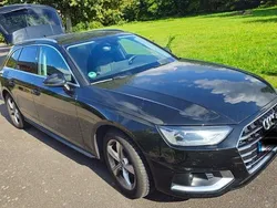 Schwarz Gebraucht 2022 Audi A4 Advanced Kombi | 32.500 € (Teuer)