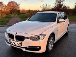 Weiß Gebraucht 2013 BMW 320 Sport Line Kombi | 9.650 € (Fairer Preis)