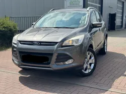 Grau Gebraucht 2013 Ford Kuga Titanium SUV | 11.750 € (Fairer Preis)