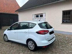 Weiß Gebraucht 2017 Ford C-MAX Van / Kleinbus | 11.900 € (Fairer Preis)