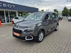Grau Gebraucht 2020 Citroën Berlingo Feel Van / Kleinbus | 19.445 € (Superpreis)