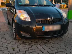 Schwarz Gebraucht 2011 Daihatsu Charade Kleinwagen | 3.999 €