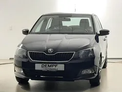 Blau Gebraucht 2016 Skoda Fabia Ambition Kleinwagen | 6.980 € (Fairer Preis)