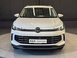 Weiß (pure white) Gebraucht 2024 VW Tiguan IQ Drive SUV | 37.491 € (Fairer Preis)