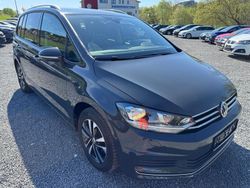 Grau Gebraucht 2020 VW Touran IQ Drive Van / Kleinbus | 18.180 € (Superpreis)