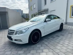 Weiß Gebraucht 2011 Mercedes E250 Avantgarde Coupé | 7.700 € (Fairer Preis)