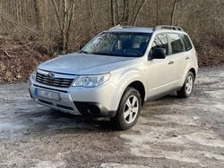 Silber Gebraucht 2011 Subaru Forester Active SUV | 6.900 € (Superpreis)
