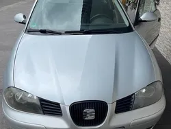 Silber Gebraucht 2004 Seat Ibiza Kleinwagen | 900 € (Fairer Preis)