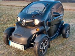 Schwarz Gebraucht 2016 Renault Twizy LE Kleinwagen | 5.432 € (Etwas zu teuer)