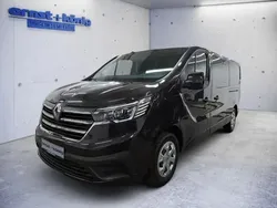 Noir midnight Gebraucht 2024 Renault Trafic Life Van | 35.690 € (Teuer)