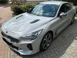 Grau Gebraucht 2018 Kia Stinger 3 Limousine | 31.600 € (Etwas zu teuer)