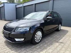 Schwarz Gebraucht 2014 Skoda Octavia Ambition Kombi | 7.200 € (Guter Preis)